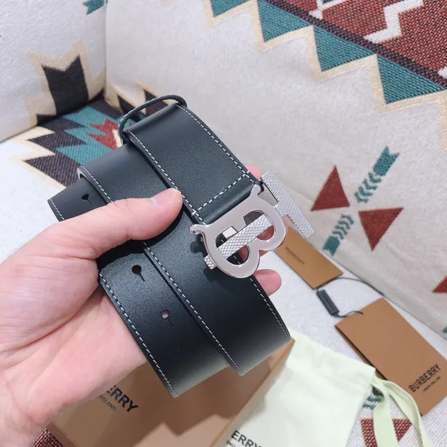 Burberry TB Belt Ceinture en cuir noir à coutures contrastantes blanches 2