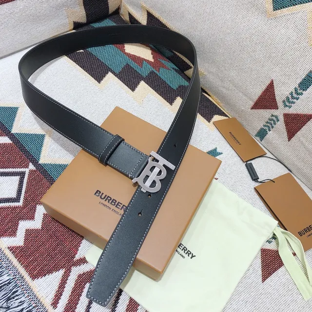 Burberry TB Belt Ceinture en cuir noir à coutures contrastantes blanches 4