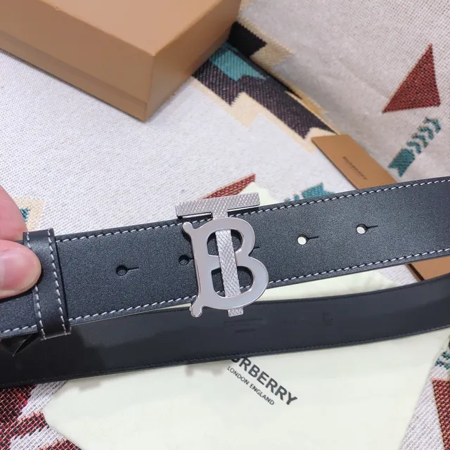 Burberry TB Belt Ceinture en cuir noir à coutures contrastantes blanches 7