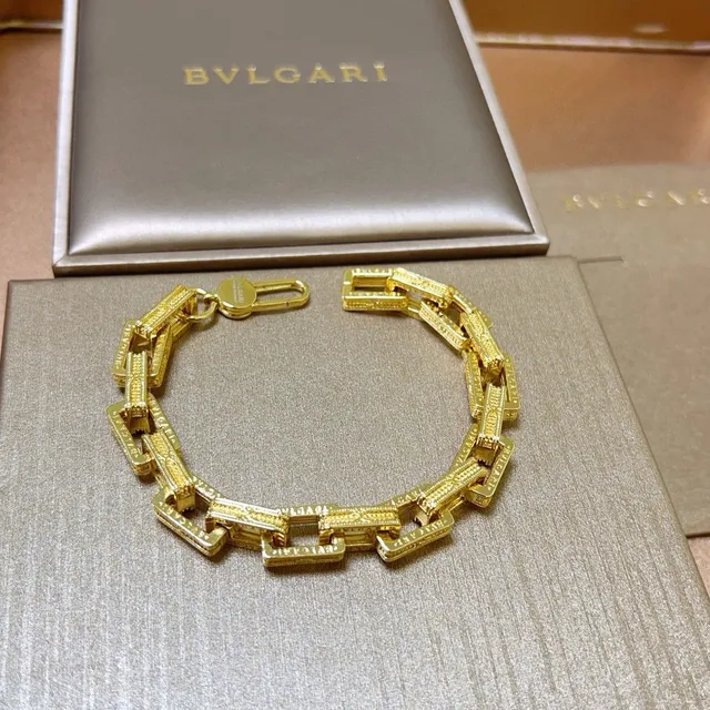 Bvlgari B.zero1 Geometric Rectangular Link Gold Bracelet 4