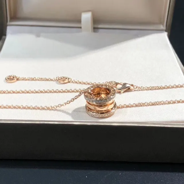 Bvlgari B.zero1 قلادة متعدد الحلقات مكسوة بالماس ذهب وردي 3