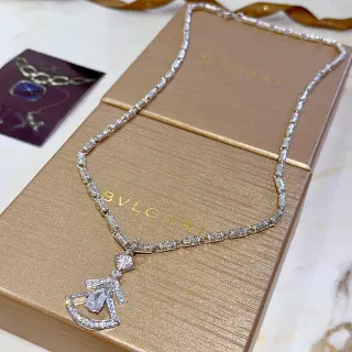 Bvlgari Divas’ Dream পালকের আকারের মুক্তো-কাটা হীরা হার