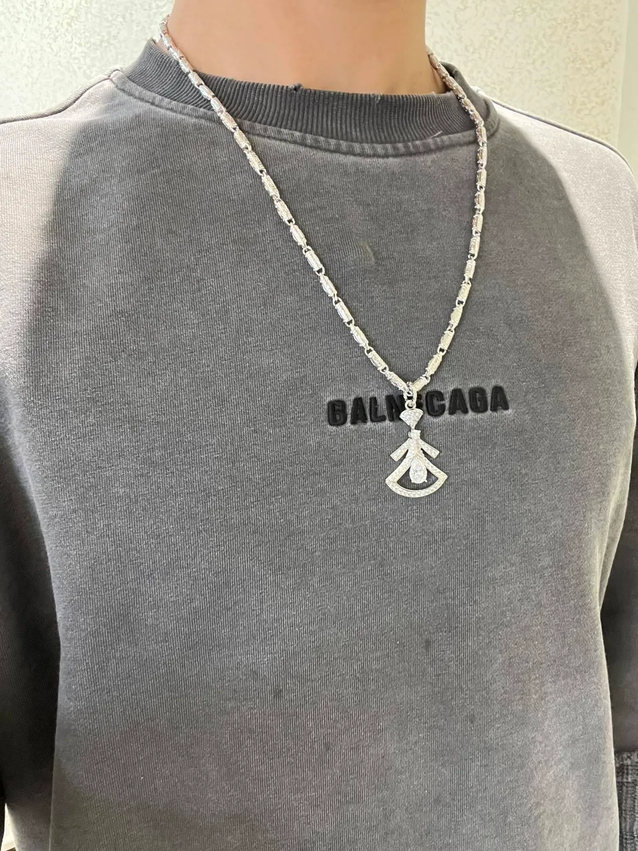 Bvlgari Divas’ Dream Collier de diamants en forme d'éventail taillés en perle 8