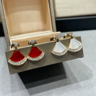 Bvlgari Divas’ Dream 扇形红白 Mother-of-Pearl 耳环