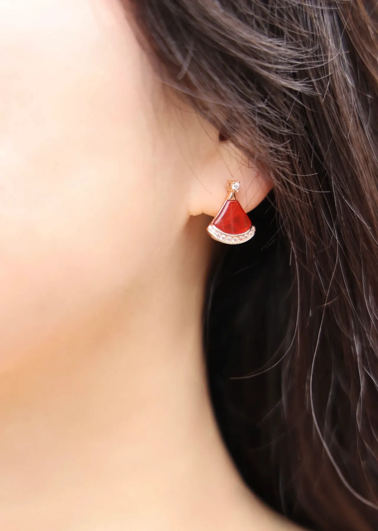 Bvlgari Divas’ Dream Brincos em forma de leque vermelho e branco Mother-of-Pearl 9