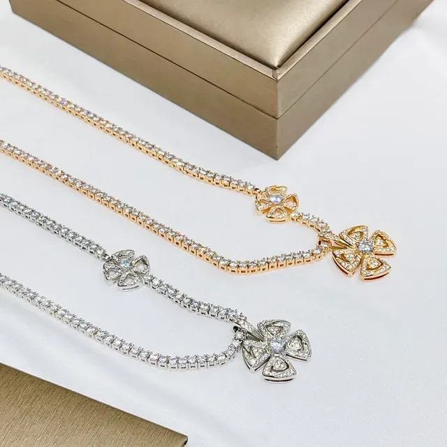 Bvlgari Fiorever Diamond-Paved Floral Motif Necklace 4