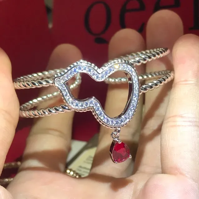 Bvlgari Bracelet chaîne corde tordue dorée pendentif cœur rouge 9
