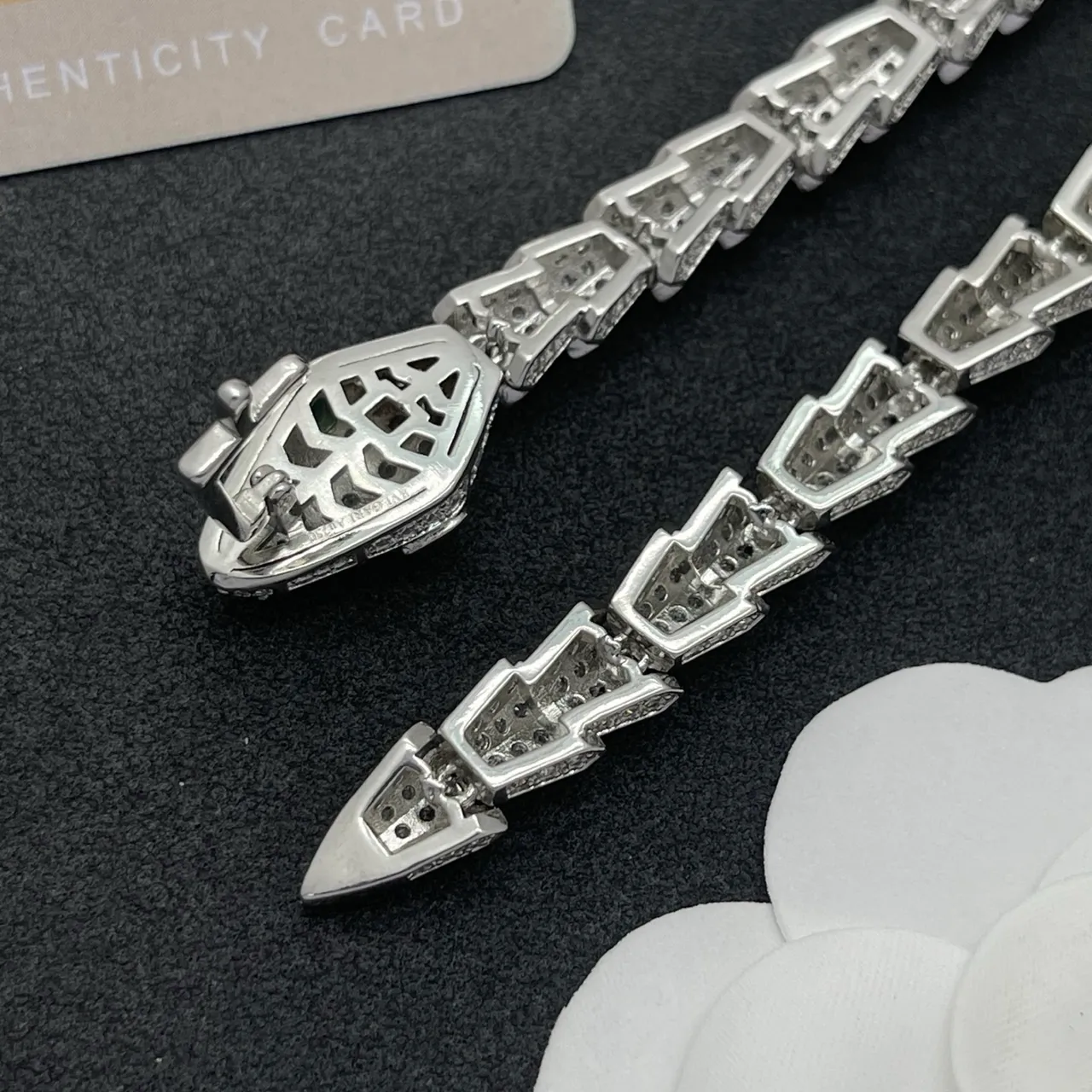 Bvlgari Serpenti Pavé Diamond and Emerald Snake Necklace 5