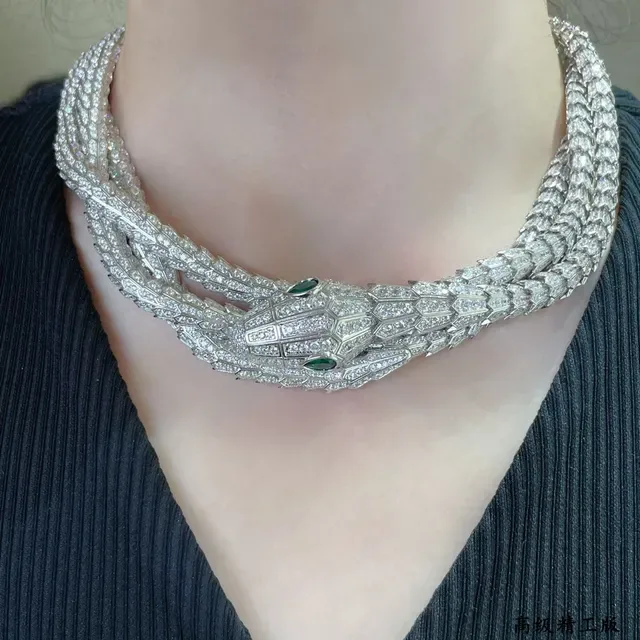 Bvlgari Serpenti Pavé Diamond and Emerald Snake Necklace 9