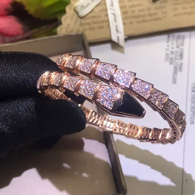 Bvlgari Serpenti سوار الماس الباڤيه والأونيكس الدوار 4