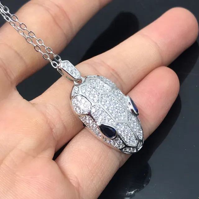 Bvlgari Serpenti Pavé Diamond Tête de Serpent Pendentif Colliers 6