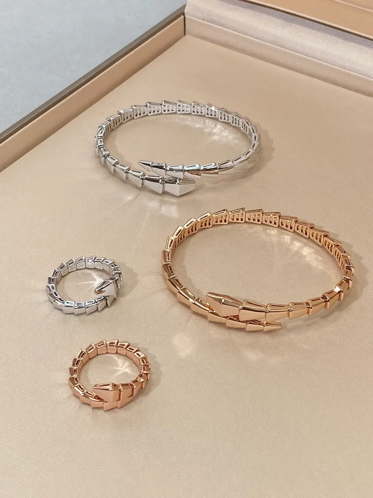 Bvlgari Silver Gold Segmented Geometric Links Serpent-Head Clasp Bracelet 6