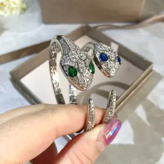 Bvlgari सिल्वर ग्रीन स्नेक हेड कफ पावे डायमंड स्केल पैटर्न ब्रेसलेट