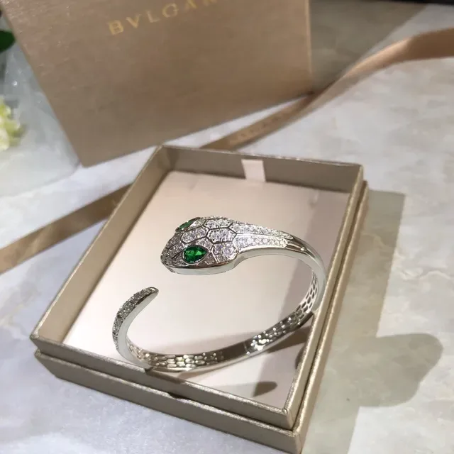 Bvlgari Silver Green Snake-Head Cuff Pavé Diamond Scale Pattern Bracelet 4
