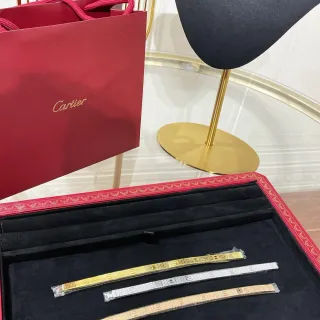 Cartier Juste un Clou سوارة ذهبية فضية مسطحة مع ربط مفصلة نقش C