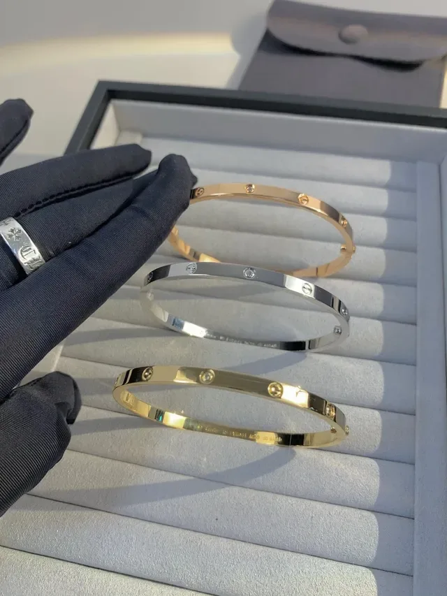 Cartier Juste un Clou Gold Silver Rectangular Bar Profile Five Bezel-Set Round Stones Bracelet 3