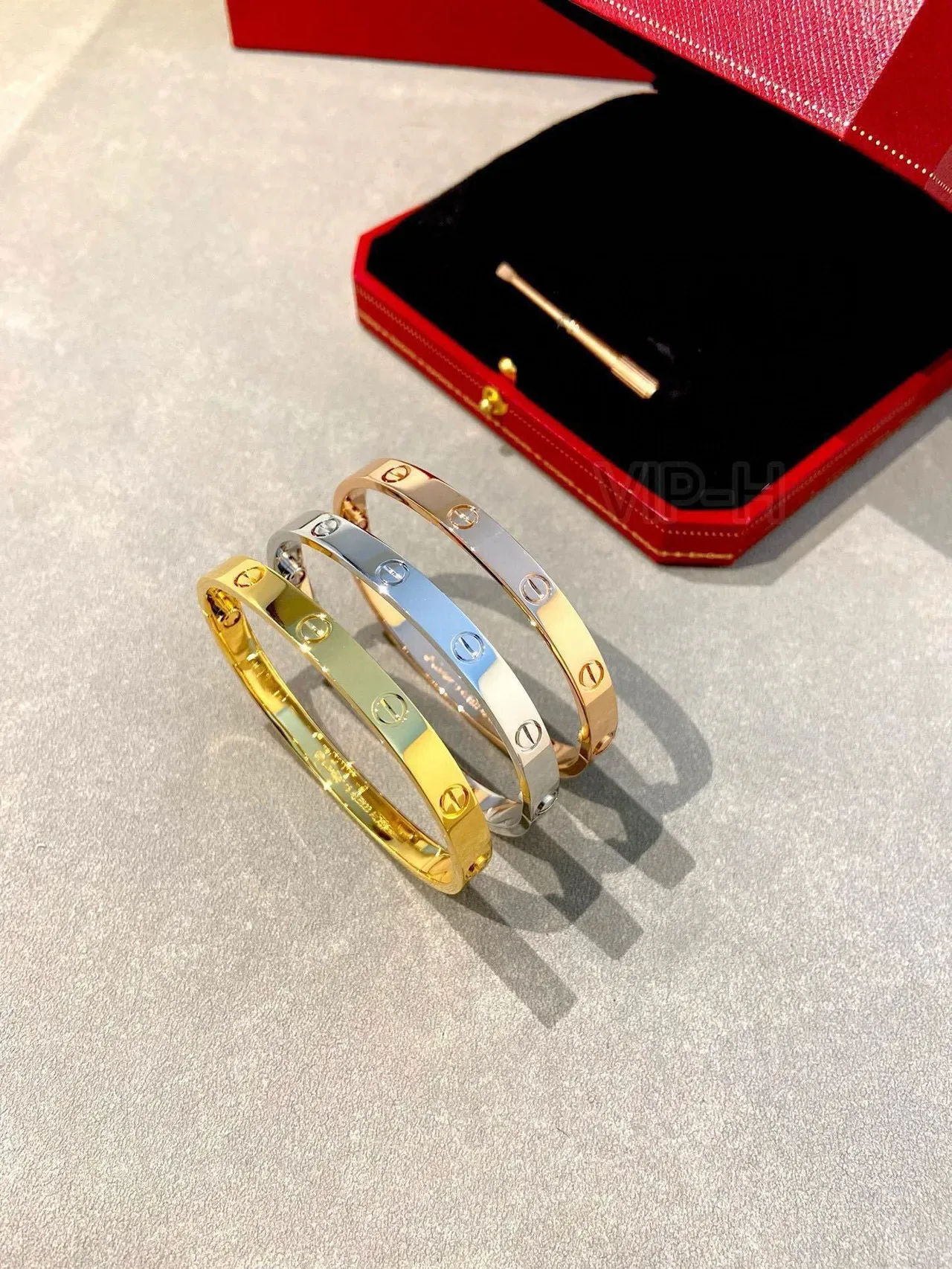 Cartier Juste un Clou Gold Silver Rectangular Bar Profile Five Bezel-Set Round Stones Bracelet 7
