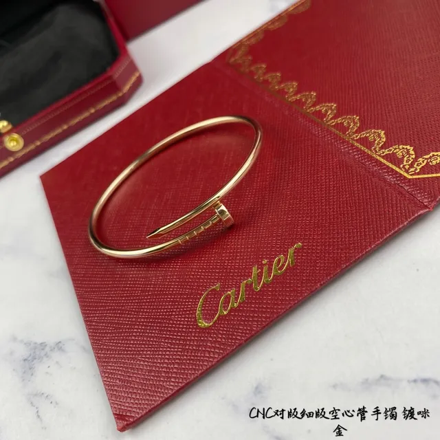 Cartier Juste un Clou Motif Clou Bracelet Ouvert 4