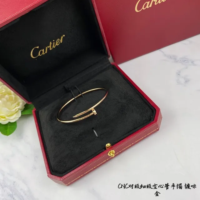 Cartier Juste un Clou Motif Clou Bracelet Ouvert 8