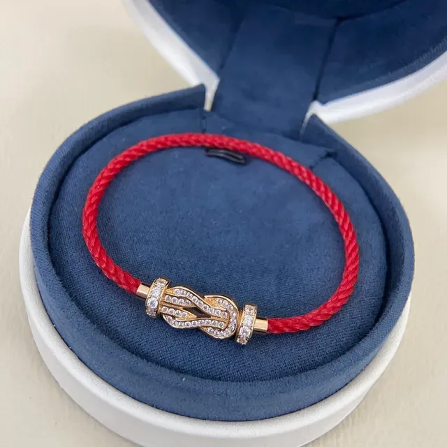 Bracelet Cartier Juste un Clou de cordon rouge pavé de diamants 3