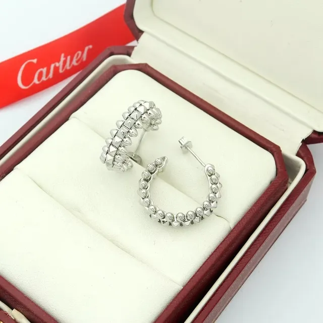 Cartier Juste un Clou أقراط حلقية مدببة 4