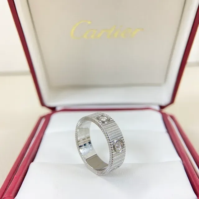 Cartier Love Bague Bande Flutée Striée Set à Vis Diamants 2