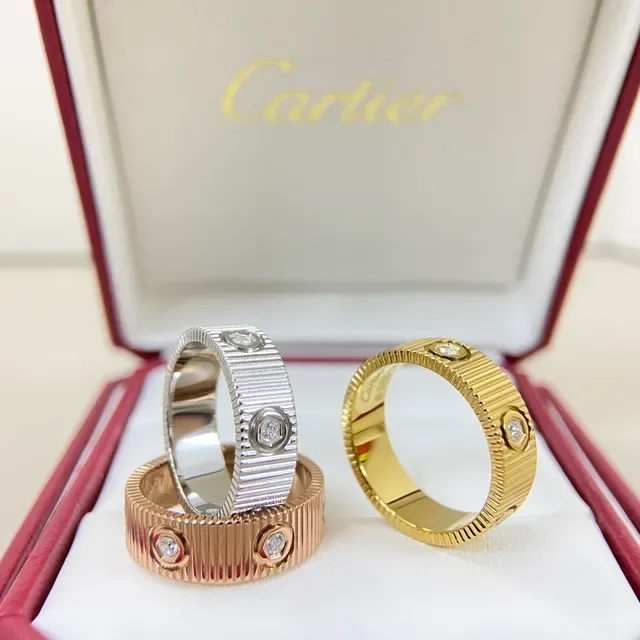 Cartier Love Bague Bande Flutée Striée Set à Vis Diamants 5