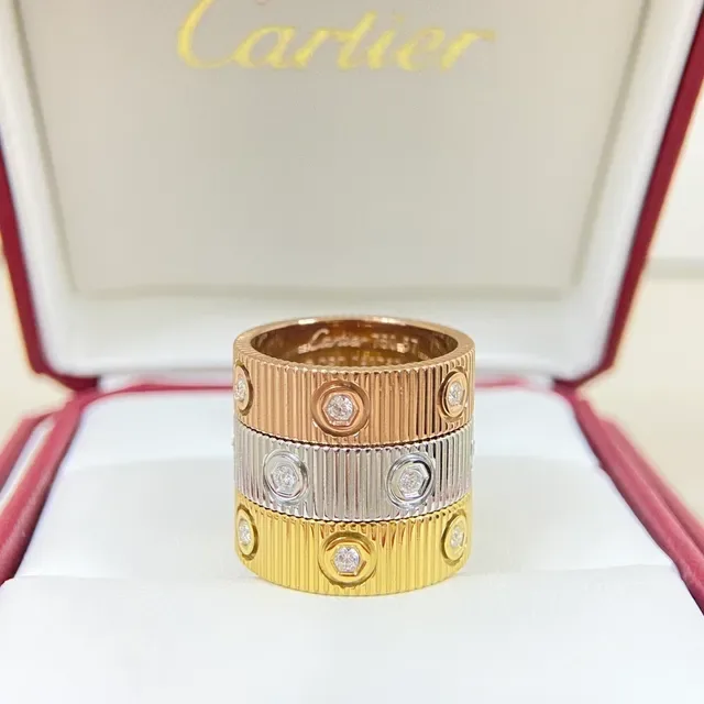 Cartier Love Bague Bande Flutée Striée Set à Vis Diamants 6