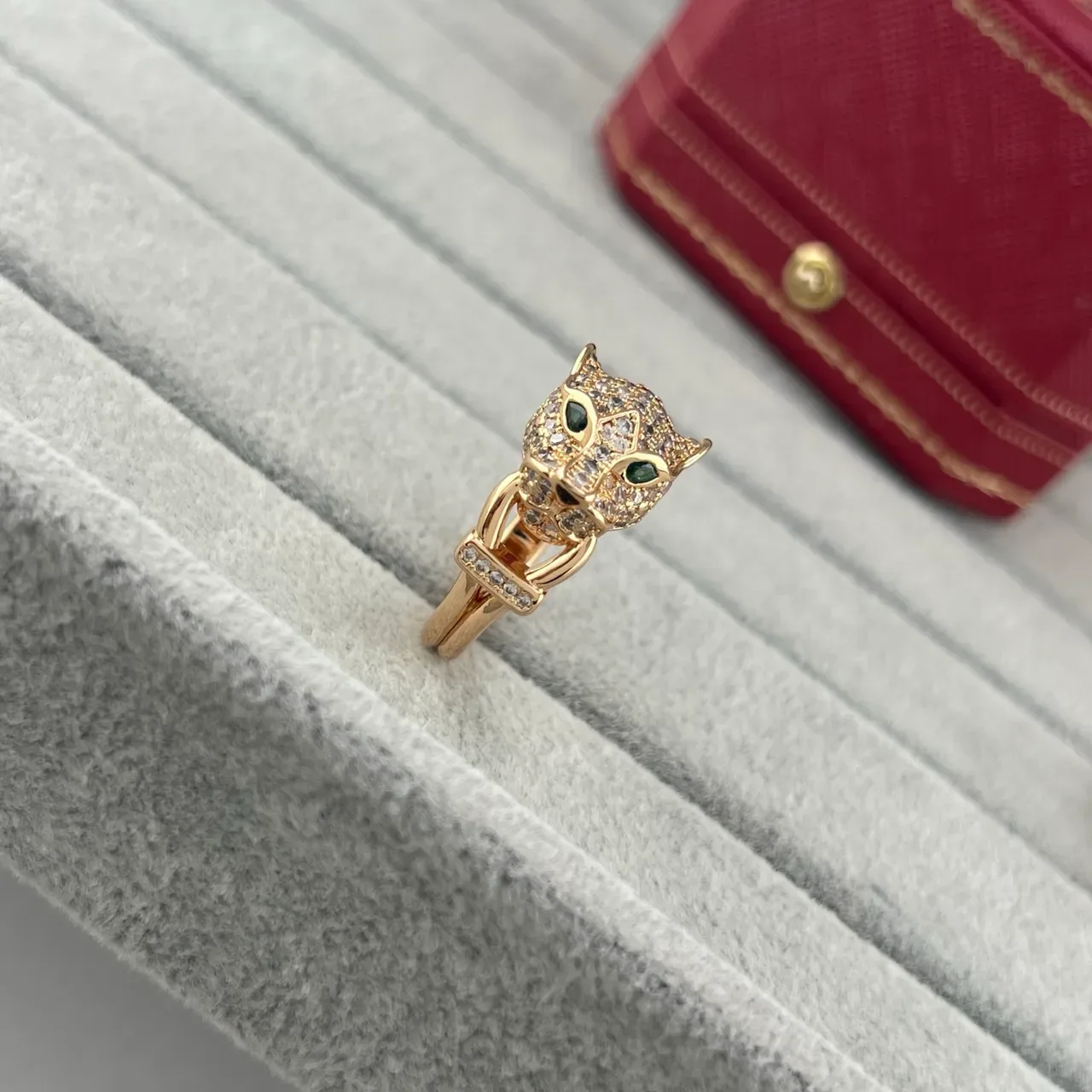 Cartier Panthère Panther Head Pavé Crystal Green Eye Ring 5