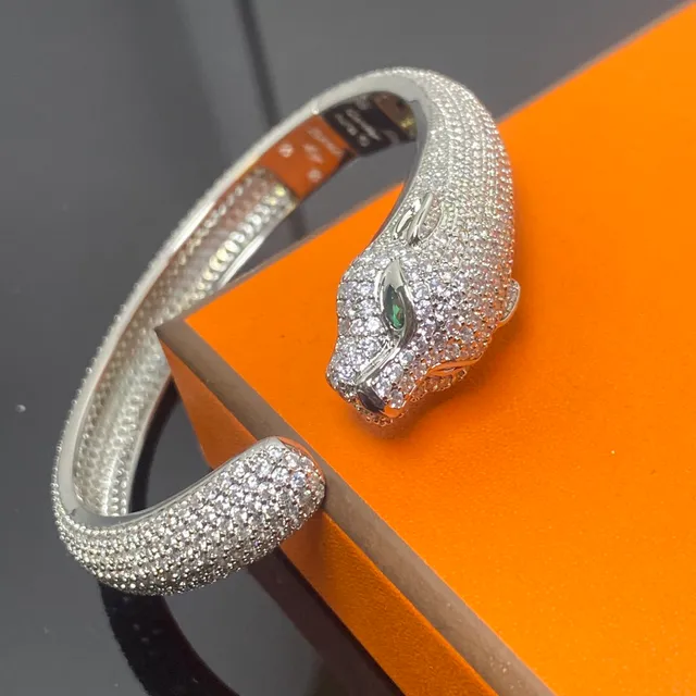 Cartier Panthère Pavé Tête de Panthère Bracelet à Manchette Ouverte 5