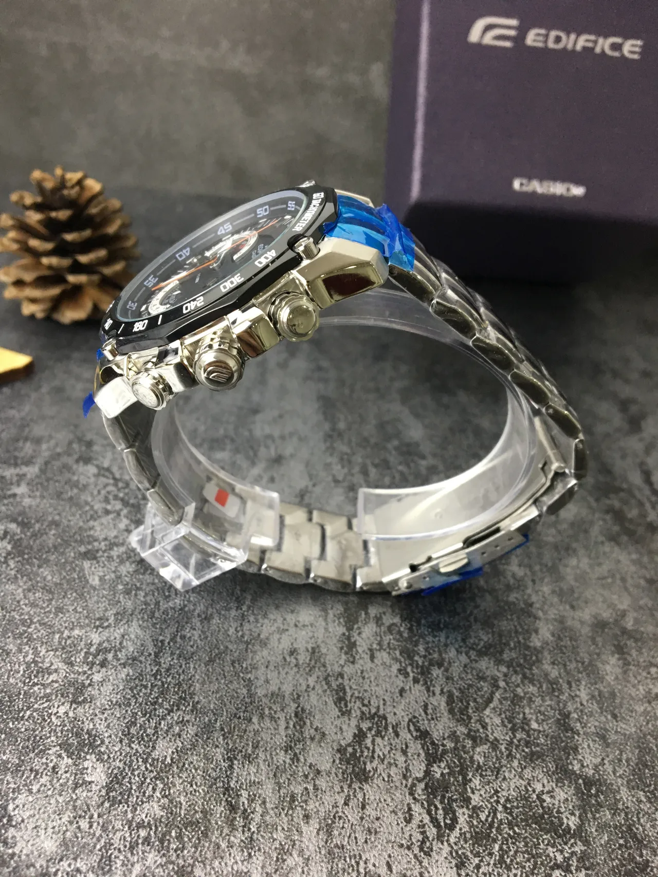 Casio Edifice Chronograph Noir et Argent Montre Sport 3