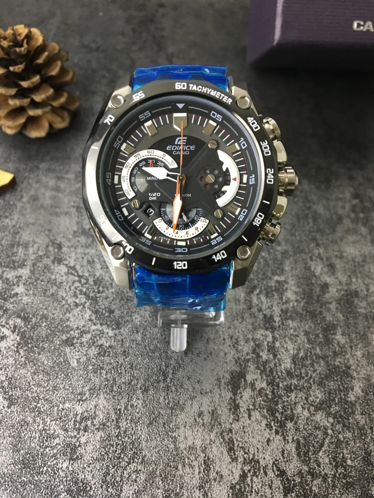 Casio Edifice Chronograph Noir et Argent Montre Sport 4