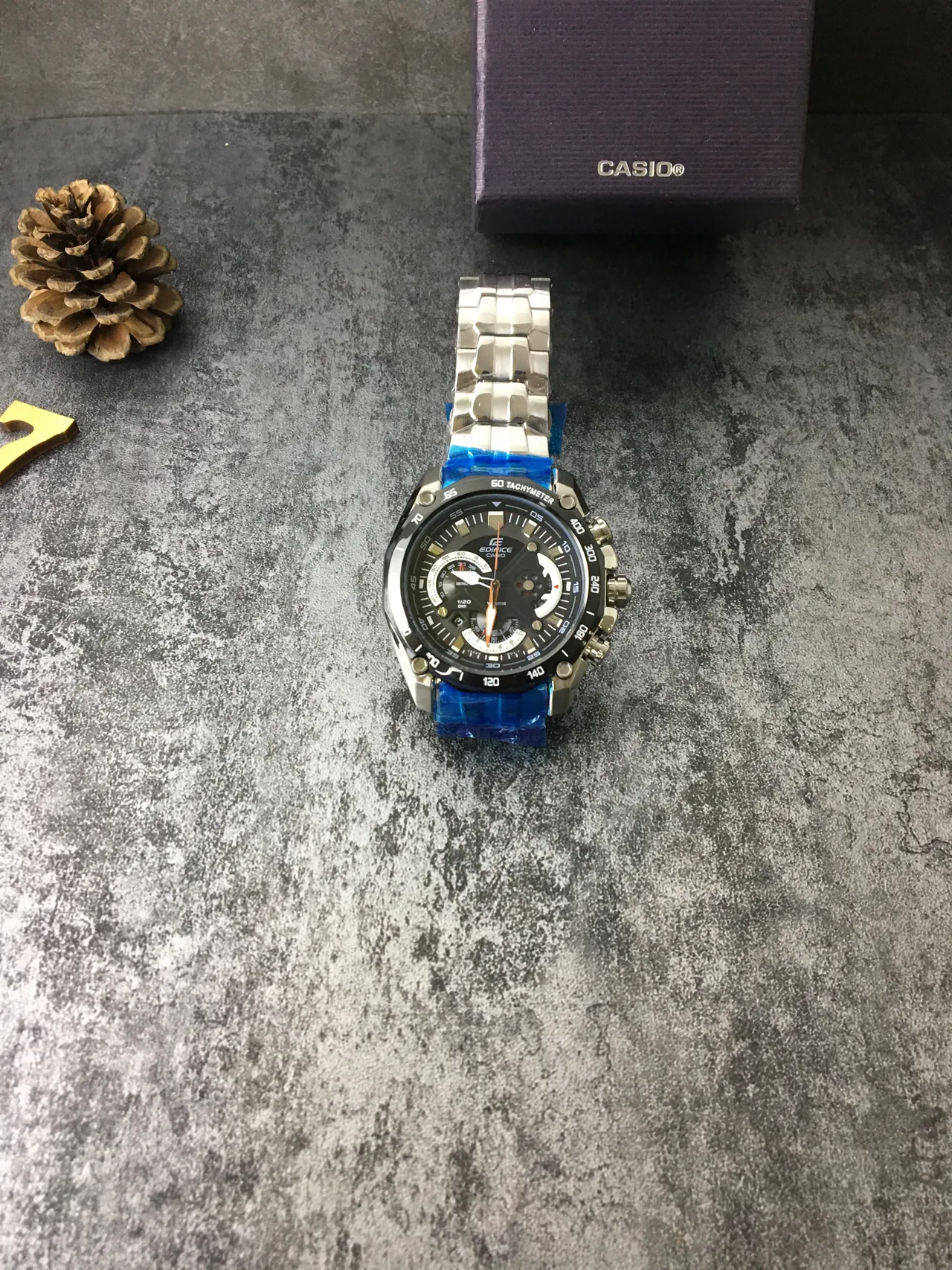 Casio Edifice Chronograph Noir et Argent Montre Sport 6