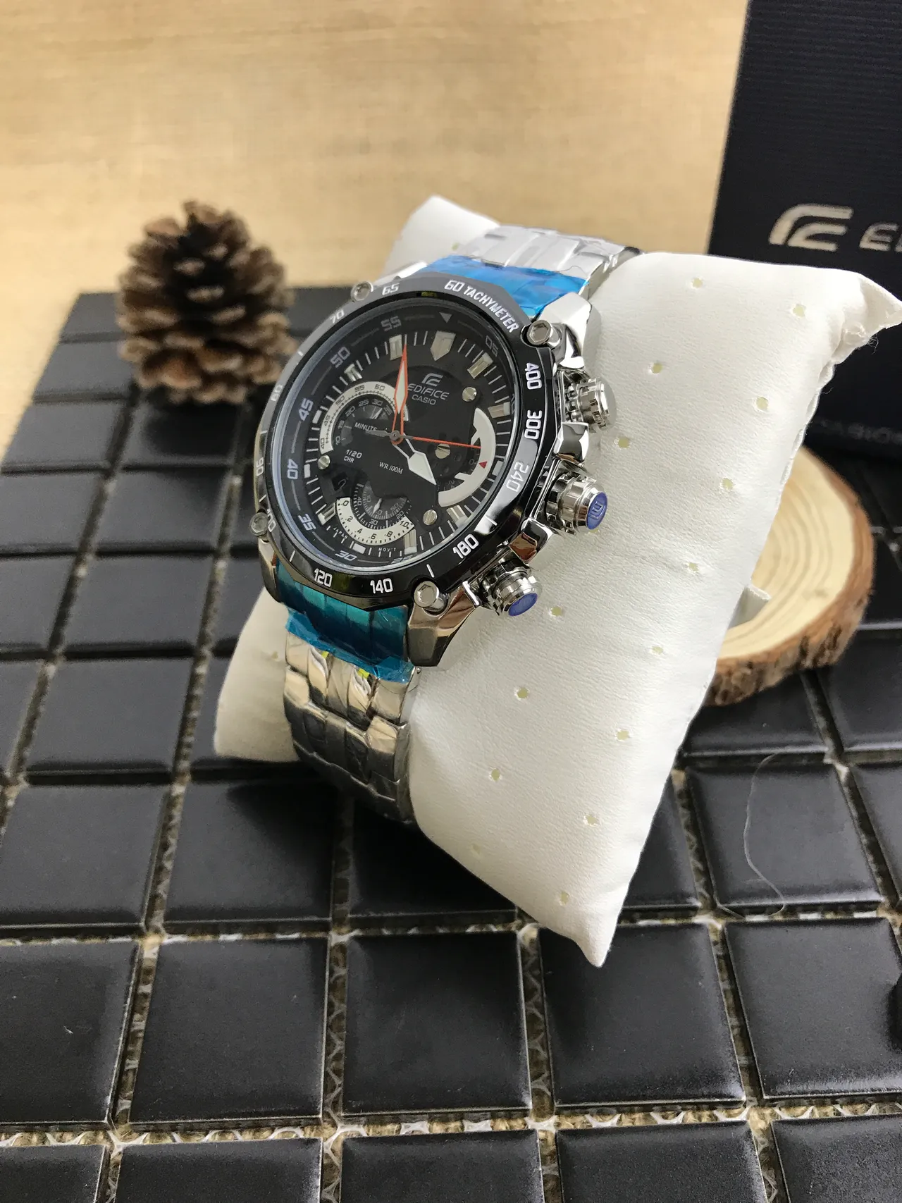 Casio Edifice Chronograph Noir et Argent Montre Sport 9