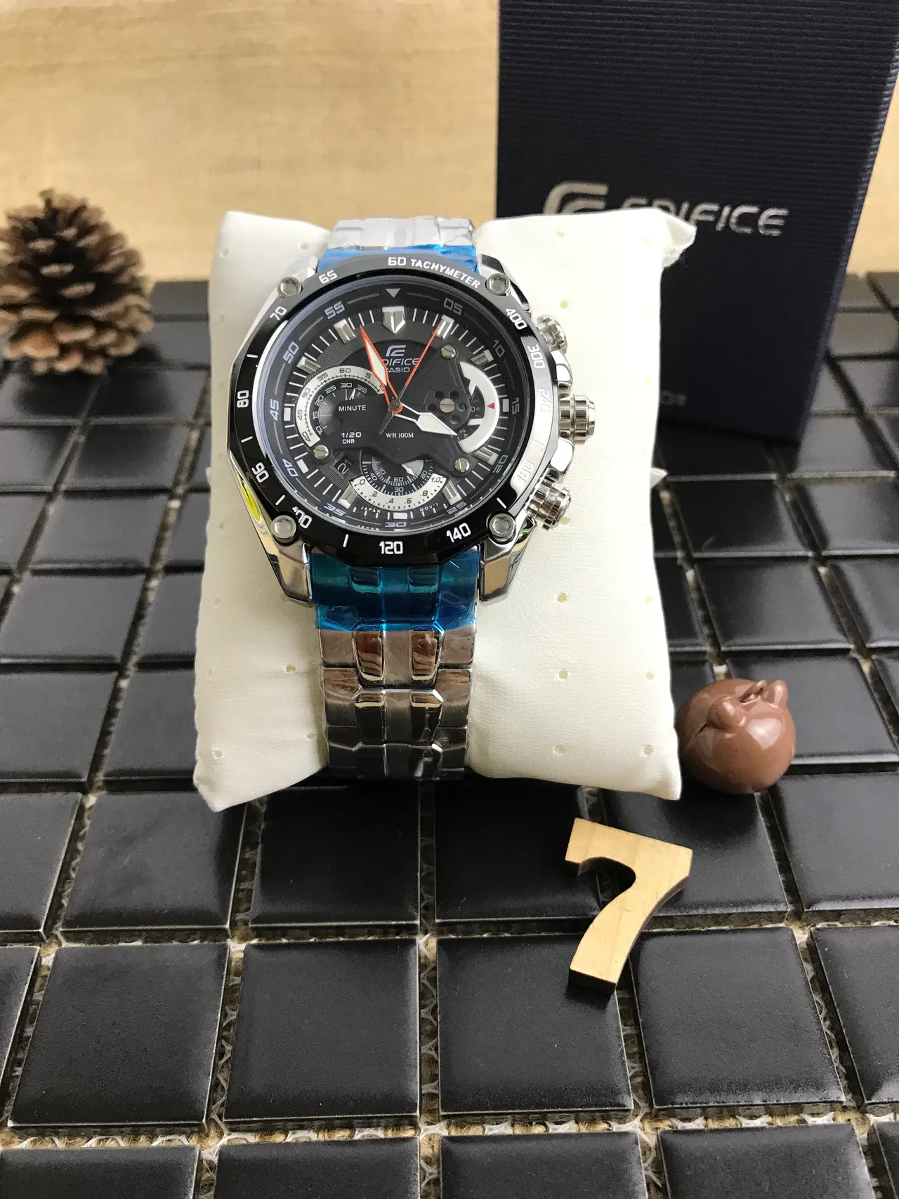 Casio Edifice Chronograph Noir et Argent Montre Sport 10