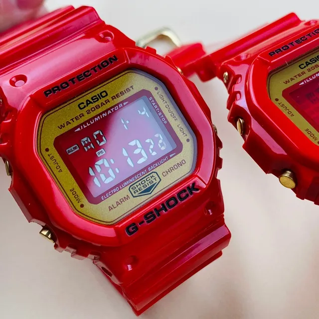 Casio G-Shock DW-5600 Rouge et Or Montre Sportive 5
