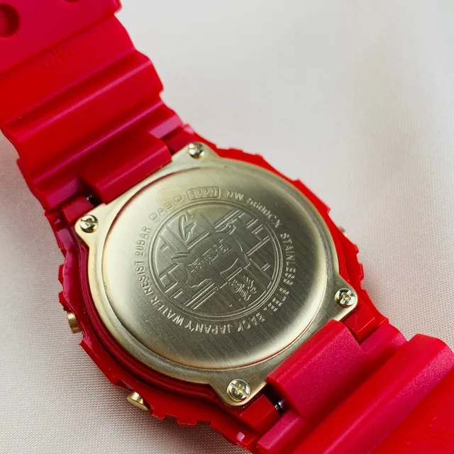 Casio G-Shock DW-5600 Rouge et Or Montre Sportive 6
