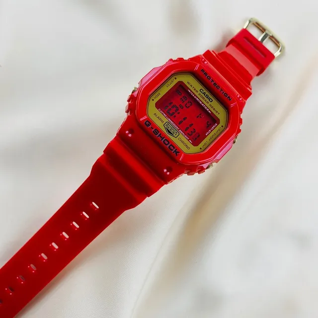 Casio G-Shock DW-5600 Rouge et Or Montre Sportive 9