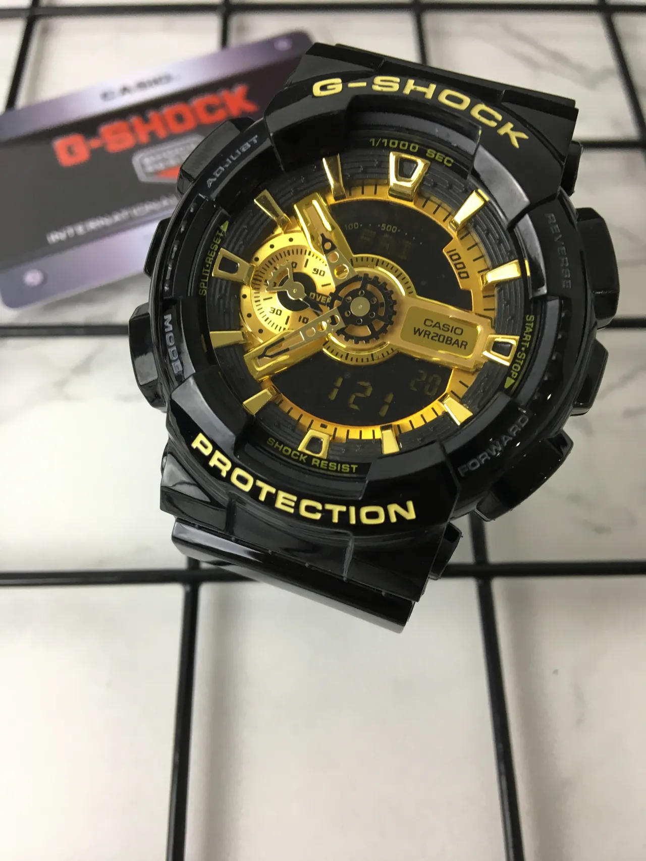 Casio G-Shock GA-100 Preto e Dourado Relógio Esportivo 2