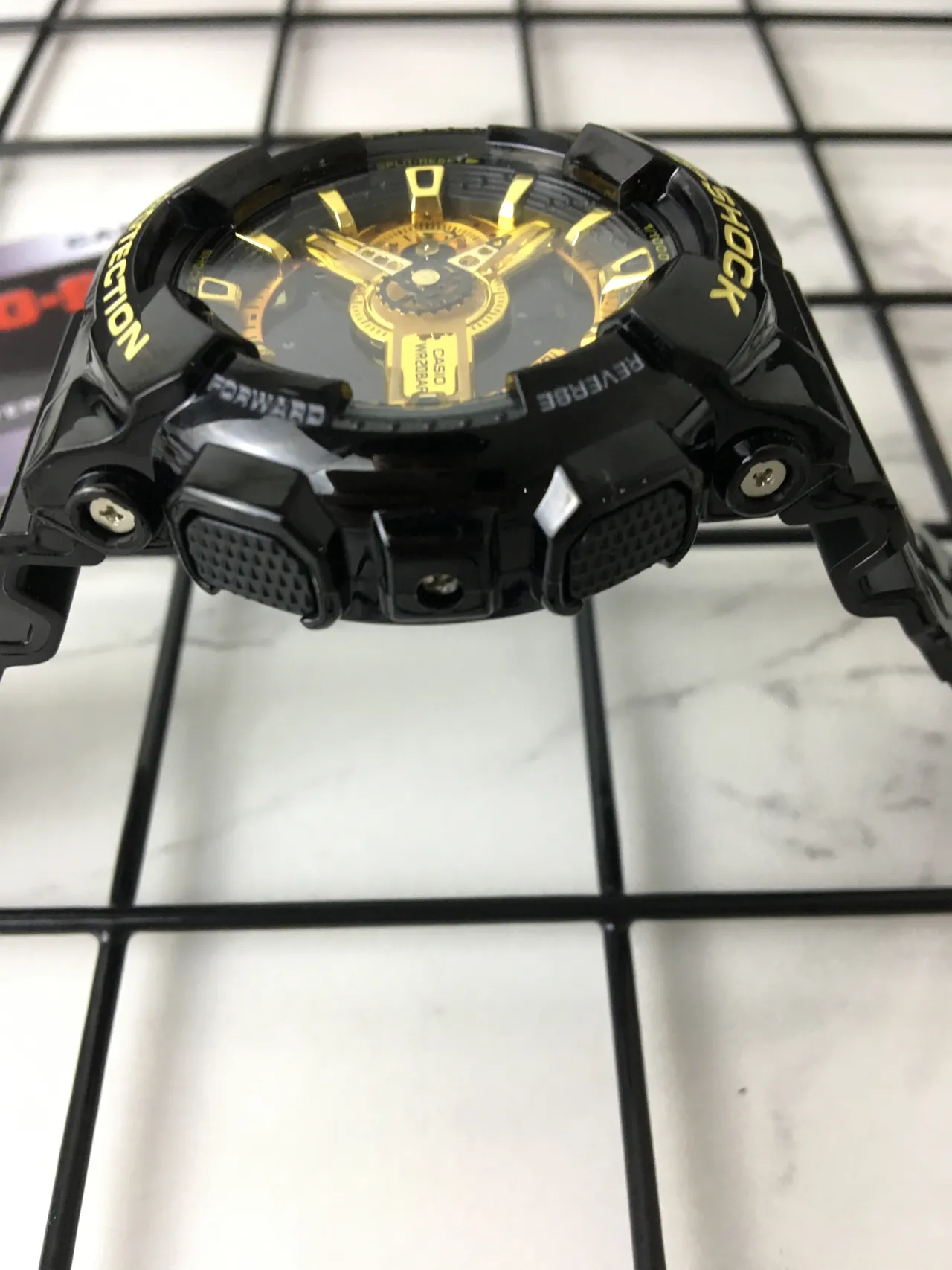 Casio G-Shock GA-100 Preto e Dourado Relógio Esportivo 4