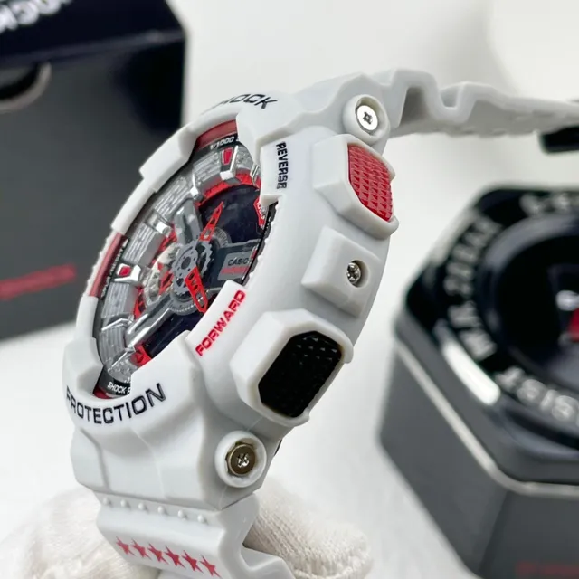 Casio G-Shock Blanc et Rouge Analog-Digital Montre Sportive 5