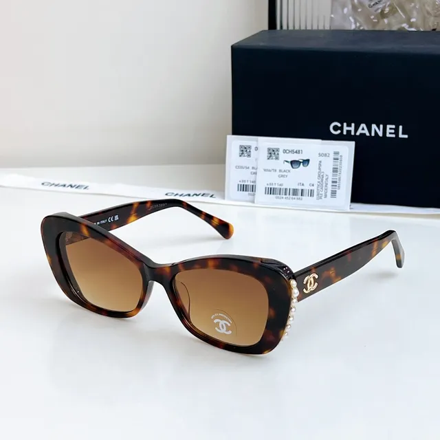 Chanel Óculos de Sol Preto Dourado Silhueta Montura de Acetato Olho de Gato 2