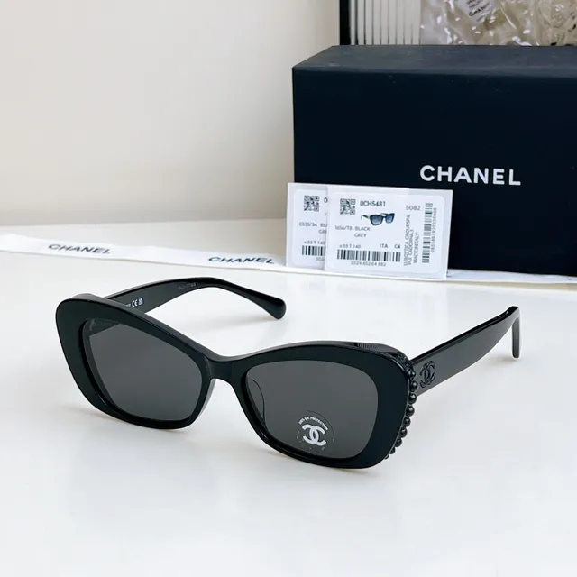 Chanel Óculos de Sol Preto Dourado Silhueta Montura de Acetato Olho de Gato 3