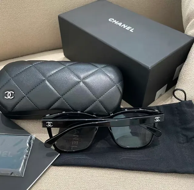 Chanel काला आयताकार एसिटेट फ्रेम मोटी टेम्पल्स ऑप्टिकल चश्मा 4