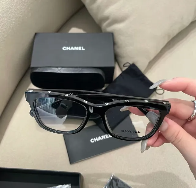 Chanel काला आयताकार एसिटेट फ्रेम मोटी टेम्पल्स ऑप्टिकल चश्मा 5