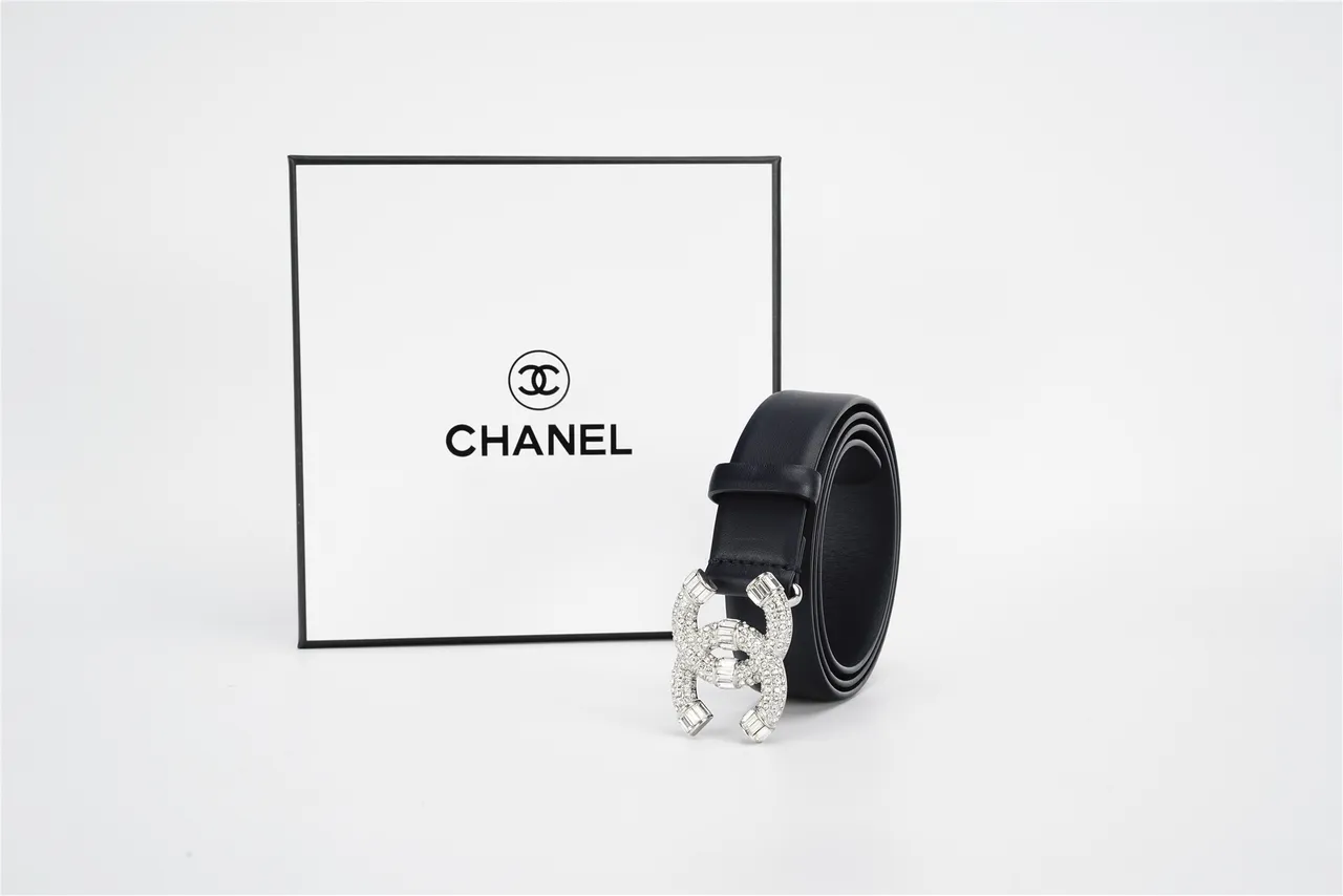 Chanel Black Silver Crystal-Embellished Interlocking CC Buckle Leather Belt 7