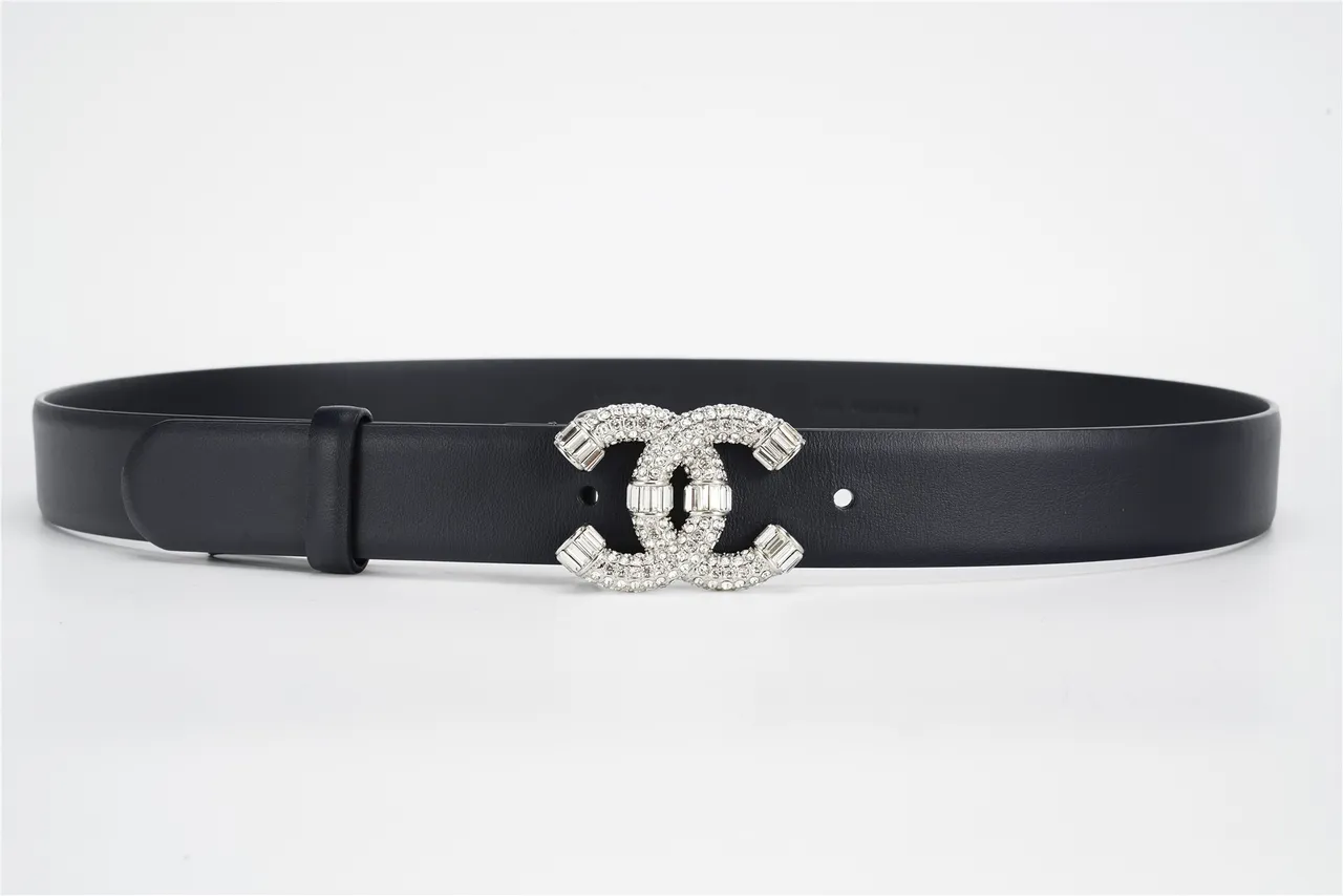 Chanel Black Silver Crystal-Embellished Interlocking CC Buckle Leather Belt 8