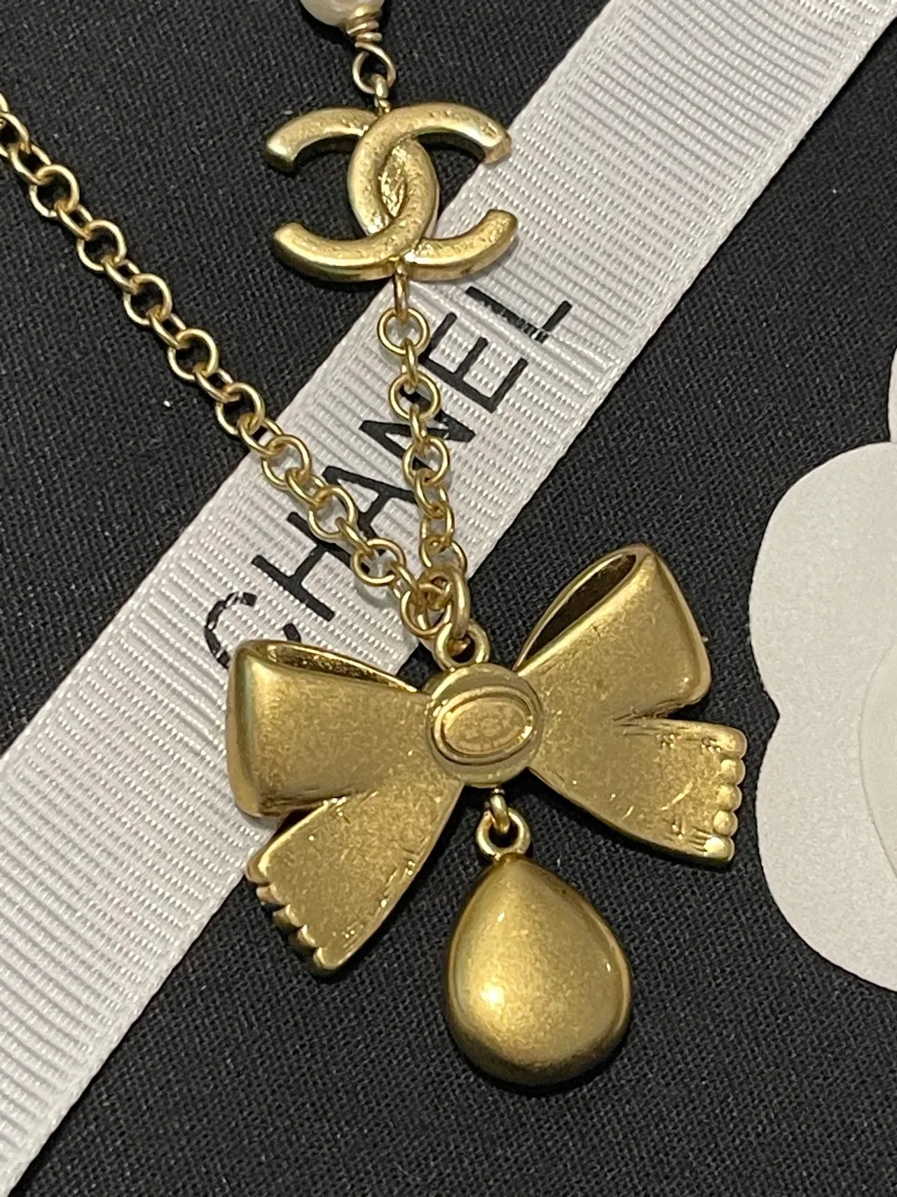 Chanel Bow Collection Gold-Tone Pearl and Crystal Necklace 5