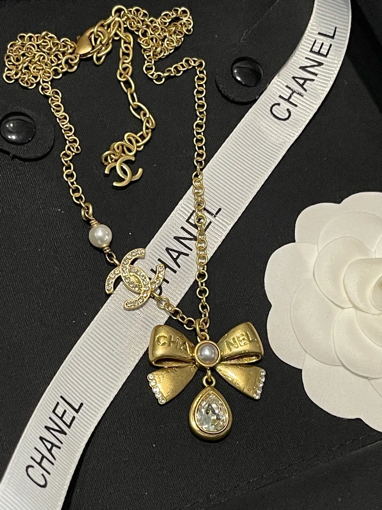 Chanel Bow Collection Gold-Tone Pearl and Crystal Necklace 7