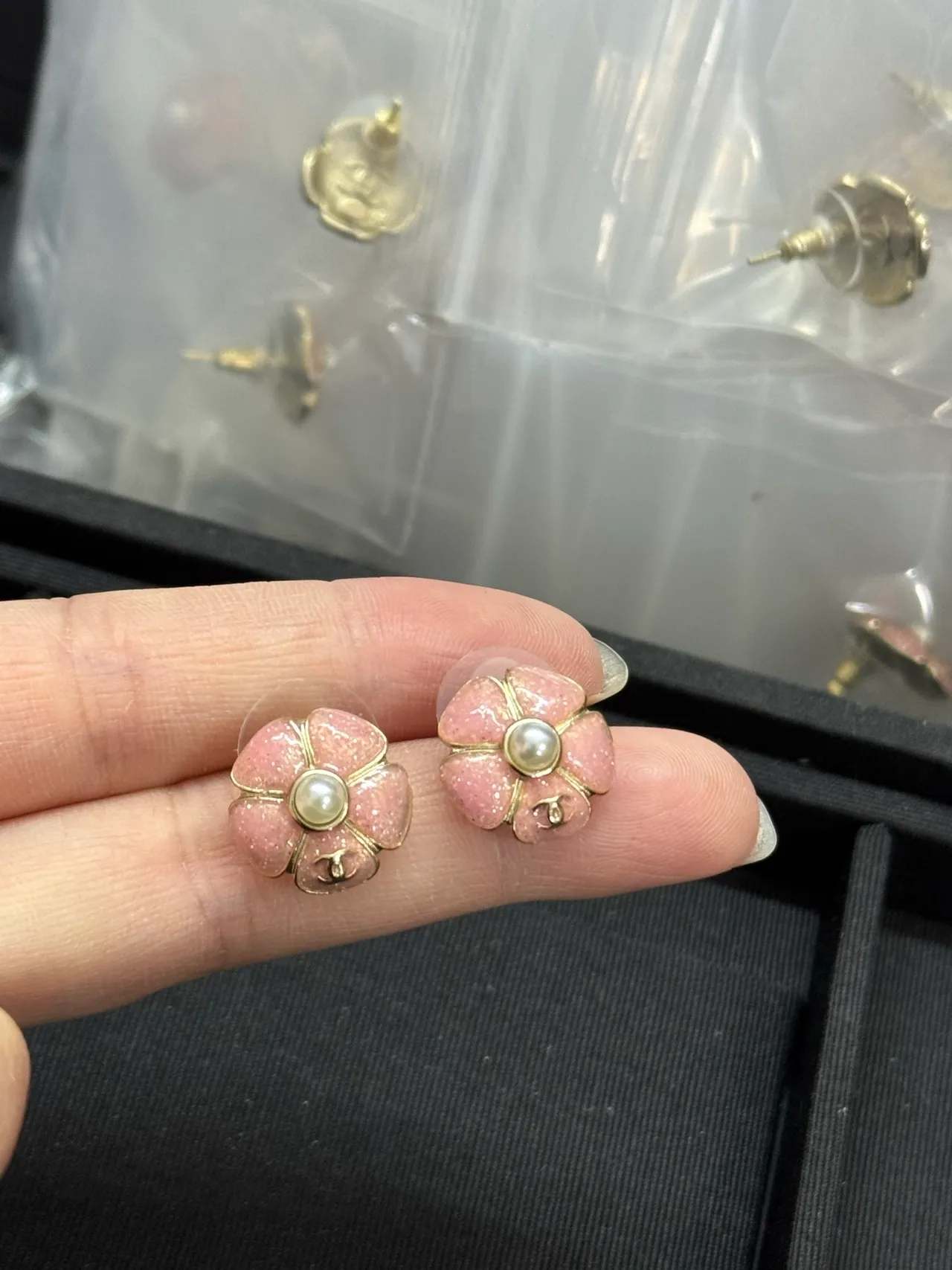 Chanel Camélia Pink Glitter Enamel Pearl Stud Earrings 2